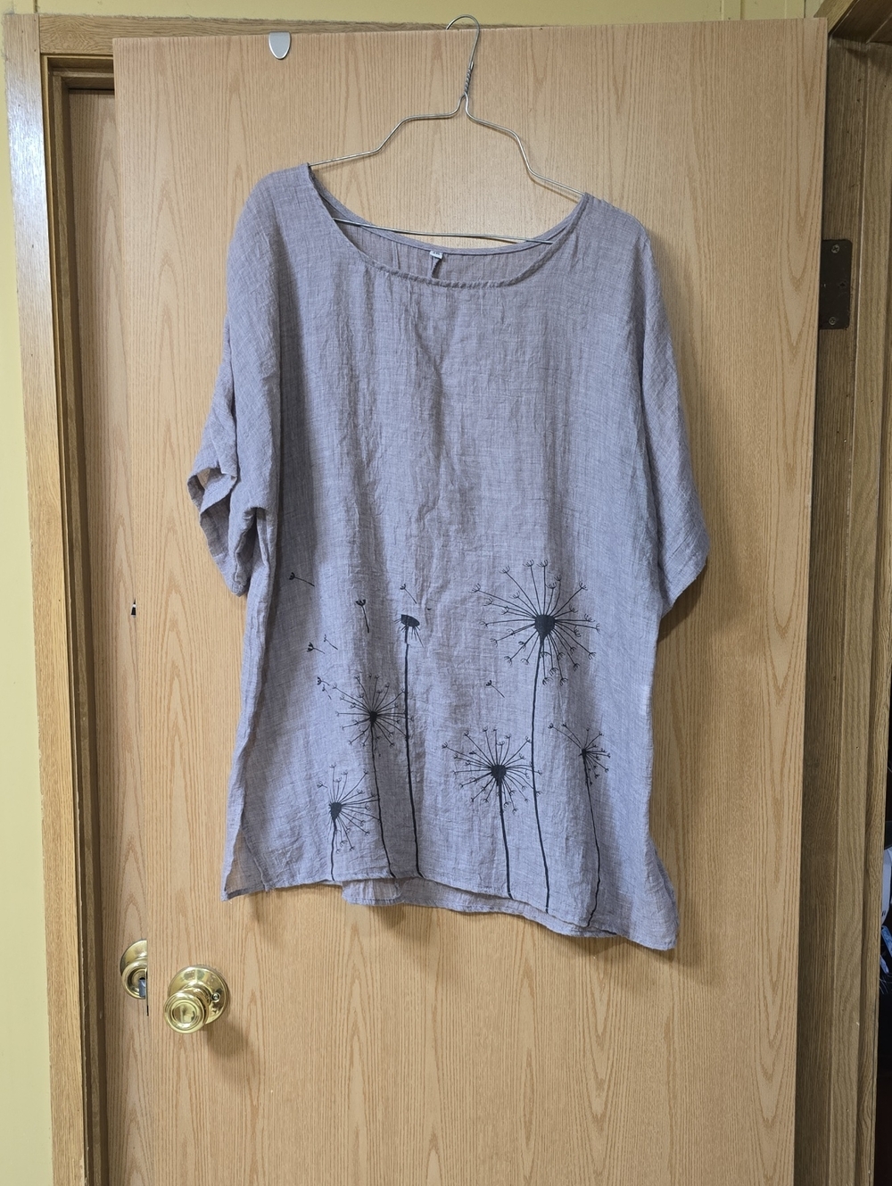 Women's Taupe Linen Dandelion Print Top